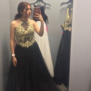 Prom dress, size 7 and has only been worn once.